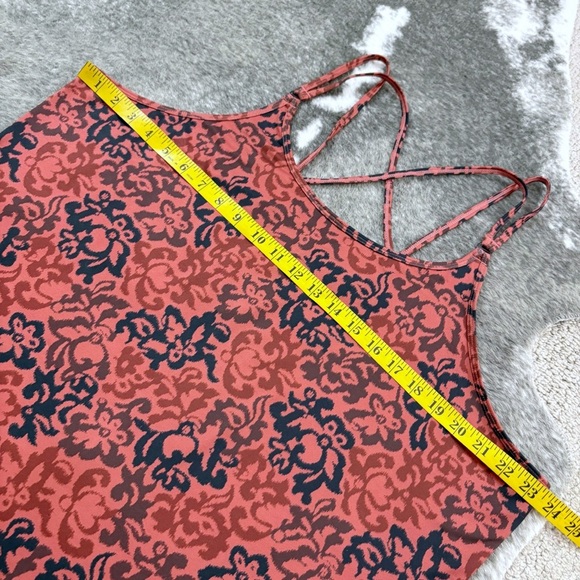 Nike Dri-Fit Tank Top - Picture 12 of 12